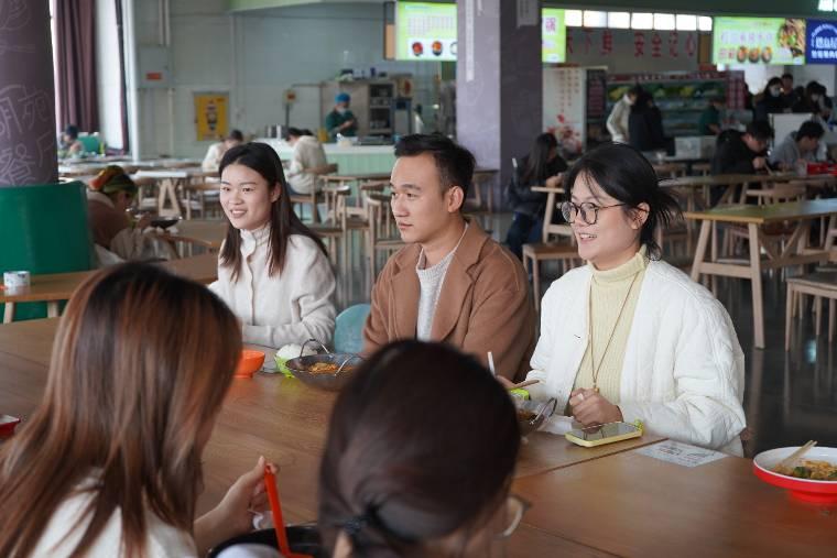 ��ý���g(sh��)�W(xu��)Ժ�_չ��������� ���o����㡰�͏dɳ�����(d��ng)