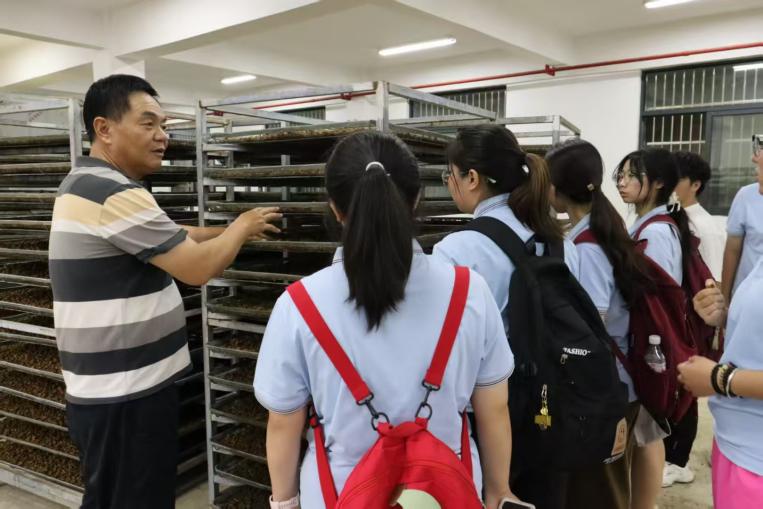 �������t(y��)ˎ��W(xu��)��(sh��)�`�F(tu��n)���M(j��n)��կ�h��̽�L��ˎ�Ļ��� ���i�l(xi��ng)�����d���ݱ��ܴa��