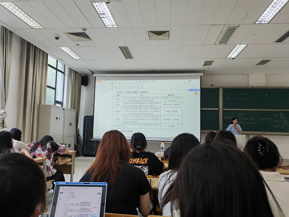 ���������ڳ��L(zh��ng)�o(j��)��(sh��)����������������`���x��֮��