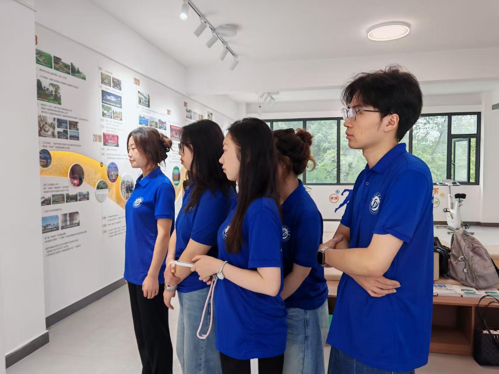 ����ʯ�ʹ�W(xu��)�������ꡤ�d�l(xi��ng)�塱��(sh��)�`�(du��)���M(j��n)���Ӵ� ̽�����ꄓ(chu��ng)�I(y��)�x���l(xi��ng)�����d·��