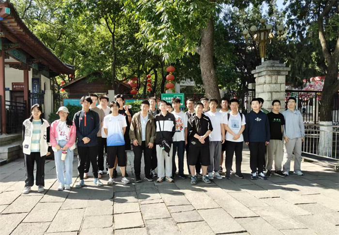 �Ļ��w���������ʵ��ƵZ�ഺ����ɽ�|��W���A�t�WԺ23�����T�����F֧���_չ"һ�FһƷ"ǧ��ɽ��ɽ���