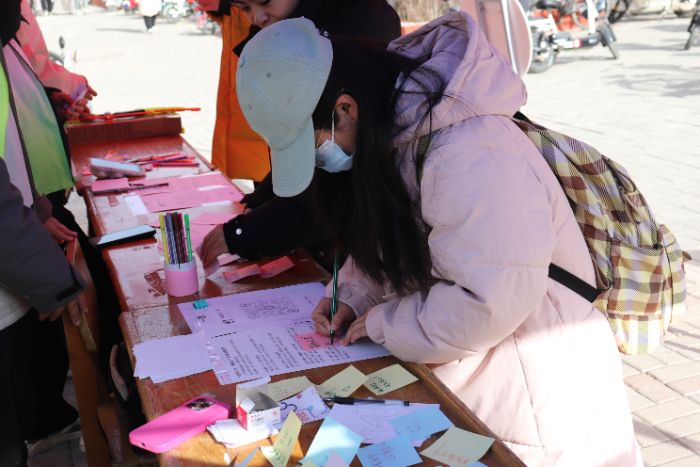 �ഺ�o����������ůͬ��  ɽ��������W�����������־Ը�߅f���c���ʺ������־Ը�߅f���_չ���������MУ�@���