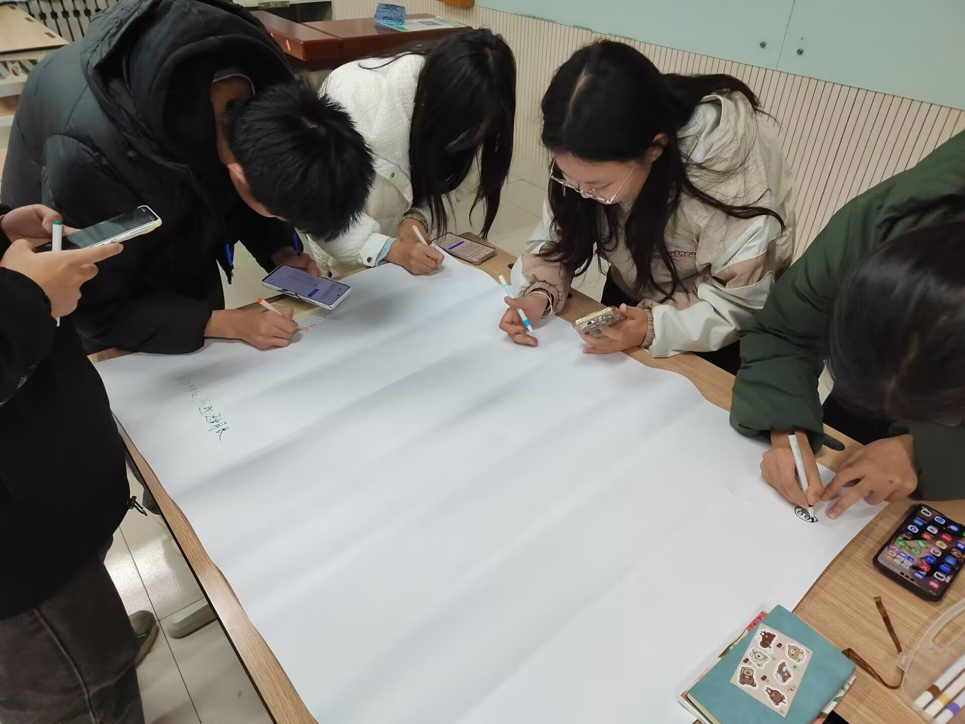 �����r�ֿƼ���Wꖹ�F��ί�@ˇ֧�����ж�ʰ�� �����������A�M�e�k