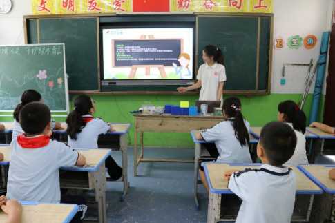 ��С�ח��(sh��)�`�F(tu��n)���ڰח�ƺ�岥�������(y��ng)��