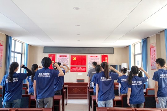 �ഺ����(m��ng)�h�������ƵZ�^�M(j��n)�����̡�����Ϣ���̌W(xu��)Ժ�����l(xi��ng)��(sh��)�`�(du��)�_(k��i)չ��һ���}�h�����(d��ng)