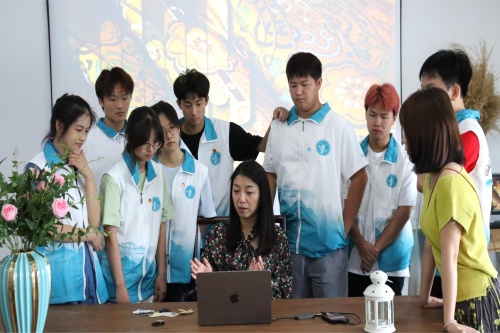 ָ�g��(j��ng)�����\ɫ������н���o(h��)���z