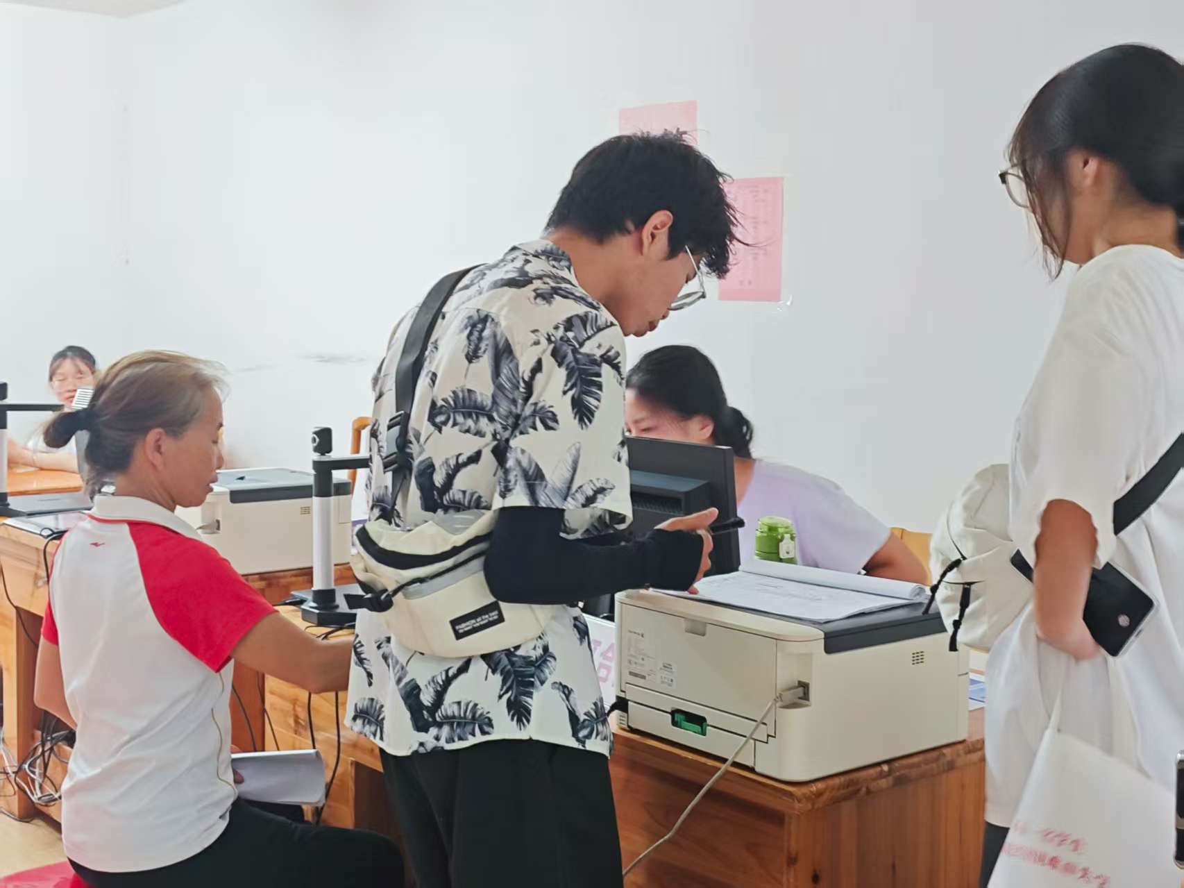 ݷݷ�W�Ӊ������W�J���飺־Ը����ů����